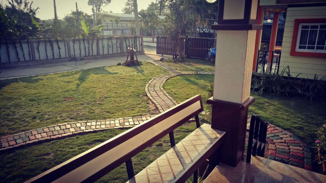 มุกดาสวรรค์ รีสอร์ท - Mukda Sawan Resort Mukdahan Exteriör bild