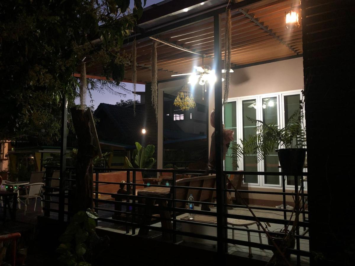 มุกดาสวรรค์ รีสอร์ท - Mukda Sawan Resort Mukdahan Exteriör bild