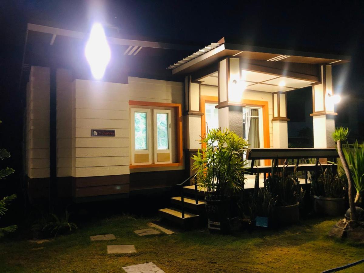 มุกดาสวรรค์ รีสอร์ท - Mukda Sawan Resort Mukdahan Exteriör bild